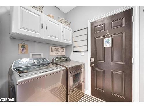 100 Mount Crescent, Angus, ON - Indoor Photo Showing Laundry Room