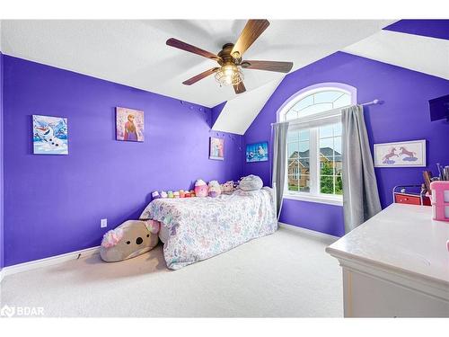 100 Mount Crescent, Angus, ON - Indoor Photo Showing Bedroom