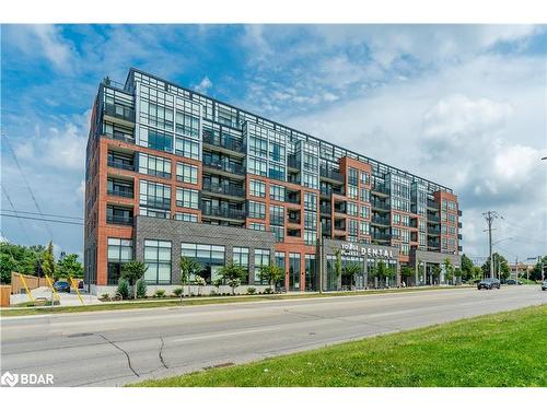 509-681 Yonge Street, Barrie, ON - Outdoor With Facade