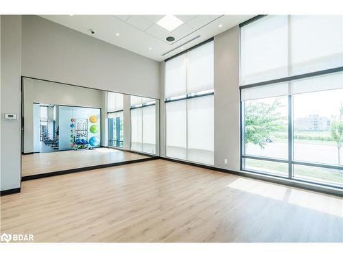 509-681 Yonge Street, Barrie, ON - Indoor Photo Showing Other Room