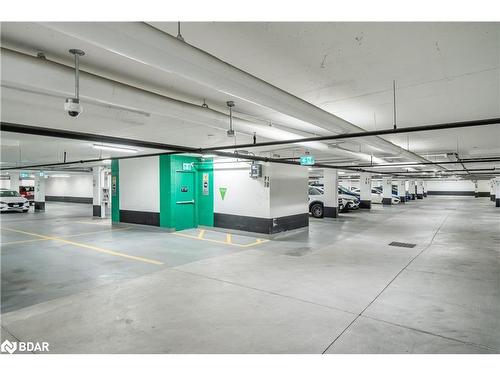 509-681 Yonge Street, Barrie, ON - Indoor Photo Showing Garage