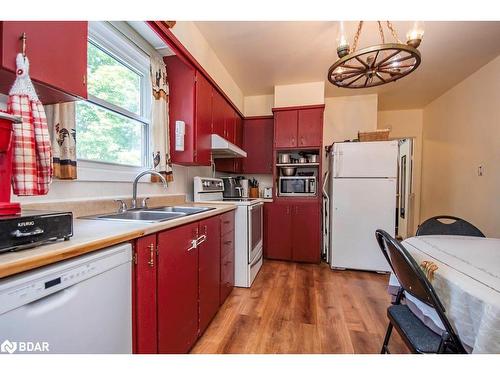 2704 Television Road, Peterborough, ON - Indoor Photo Showing Kitchen With Double Sink