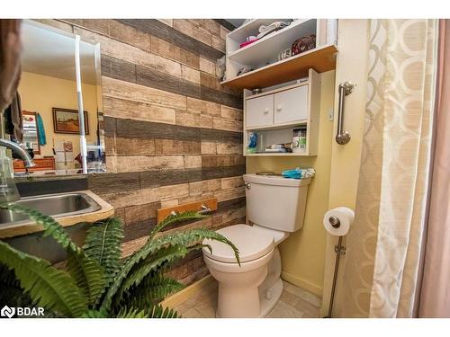 2704 Television Road, Peterborough, ON - Indoor Photo Showing Bathroom