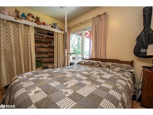 2704 Television Road, Peterborough, ON - Indoor Photo Showing Bedroom