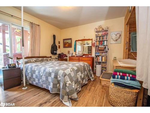 2704 Television Road, Peterborough, ON - Indoor Photo Showing Bedroom