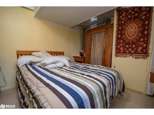 2704 Television Road, Peterborough, ON - Indoor Photo Showing Bedroom