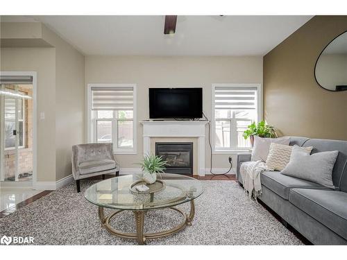 159 Wright Crescent Crescent, Niagara-On-The-Lake, ON - Indoor Photo Showing Living Room With Fireplace