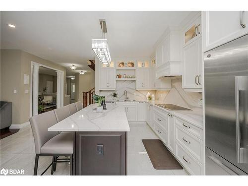 159 Wright Crescent Crescent, Niagara-On-The-Lake, ON - Indoor Photo Showing Kitchen With Upgraded Kitchen