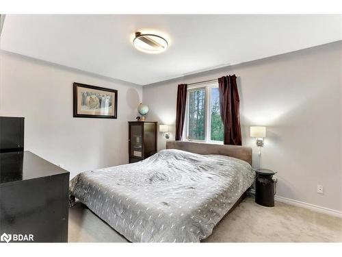 12 Pine Ridge Trail, Oro-Medonte, ON - Indoor Photo Showing Bedroom