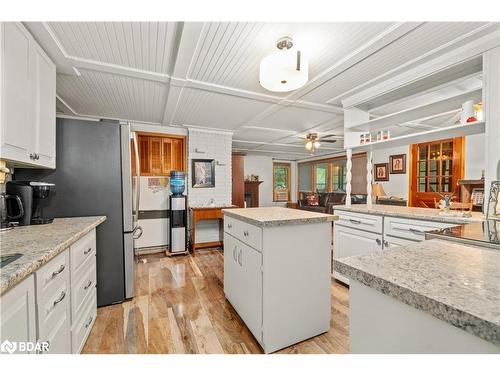 357 Southam Drive, Fenelon Falls, ON - Indoor Photo Showing Kitchen