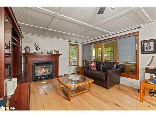 357 Southam Drive, Fenelon Falls, ON - Indoor Photo Showing Living Room With Fireplace