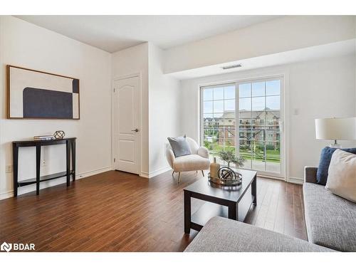 408-45 Ferndale Drive S, Barrie, ON - Indoor Photo Showing Living Room