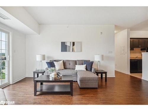 408-45 Ferndale Drive S, Barrie, ON - Indoor Photo Showing Living Room