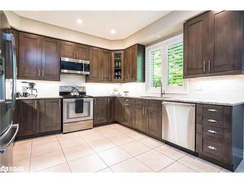 101 Jewel House Lane, Barrie, ON - Indoor Photo Showing Kitchen