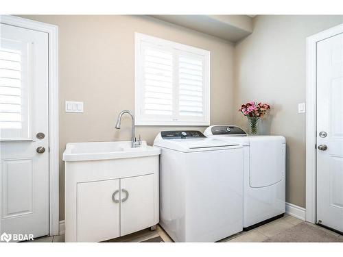 101 Jewel House Lane, Barrie, ON - Indoor Photo Showing Laundry Room