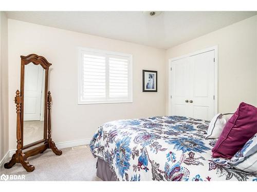 101 Jewel House Lane, Barrie, ON - Indoor Photo Showing Bedroom