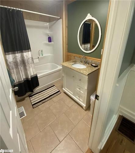 105 Fredrick St Street, Bracebridge, ON - Indoor Photo Showing Bathroom