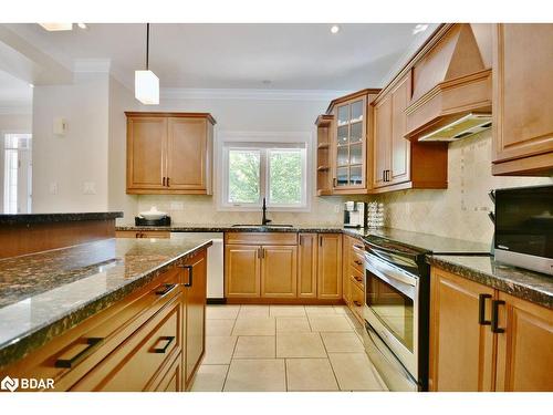 12 Lloyd Cook Drive E, Springwater, ON - Indoor Photo Showing Kitchen