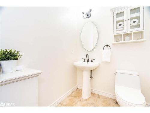 138 Knox Road E, Wasaga Beach, ON - Indoor Photo Showing Bathroom