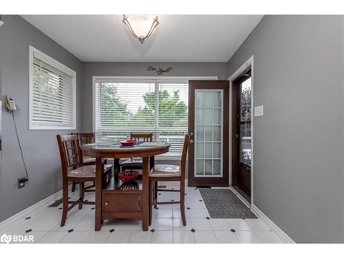 84 Kingsridge Road, Barrie, ON - Indoor Photo Showing Dining Room