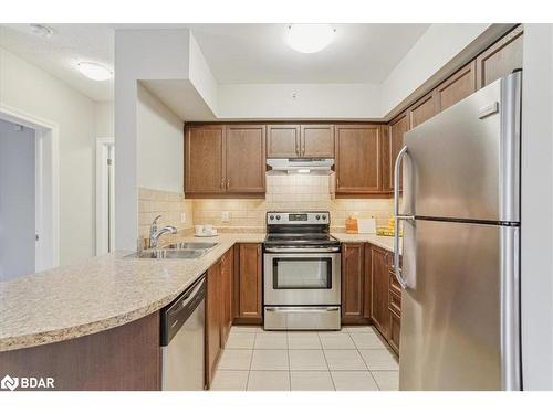 308-39 Ferndale Drive S, Barrie, ON - Indoor Photo Showing Kitchen With Double Sink