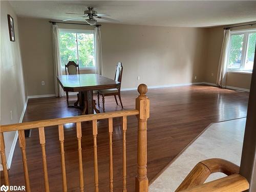 18 Craig Crescent, Barrie, ON - Indoor Photo Showing Dining Room