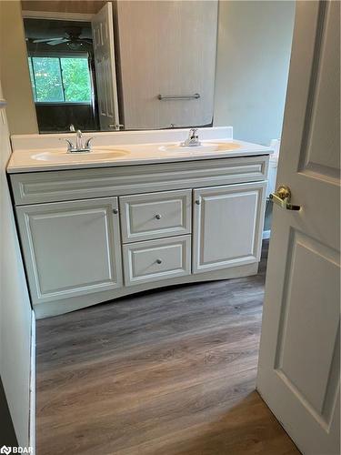 18 Craig Crescent, Barrie, ON - Indoor Photo Showing Bathroom