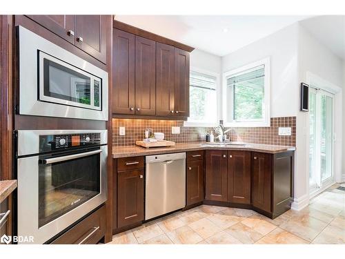 2 Reillys Run, Minesing, ON - Indoor Photo Showing Kitchen With Double Sink