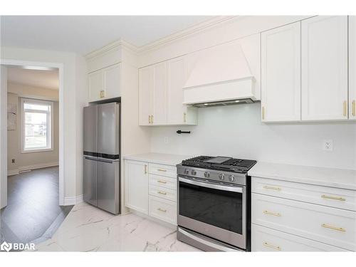 1246 Broderick Street, Innisfil, ON - Indoor Photo Showing Kitchen