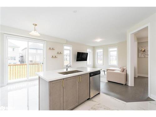 1246 Broderick Street, Innisfil, ON - Indoor Photo Showing Kitchen