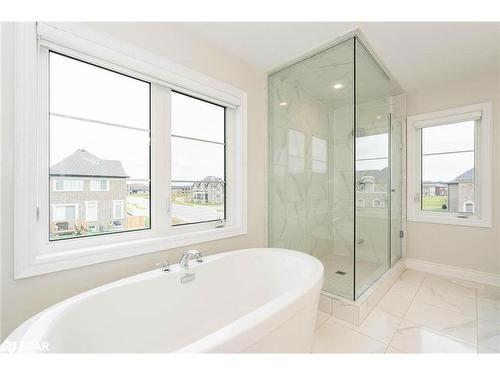 1246 Broderick Street, Innisfil, ON - Indoor Photo Showing Bathroom