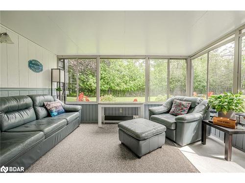 7 Bay Court, Penetanguishene, ON - Indoor Photo Showing Living Room