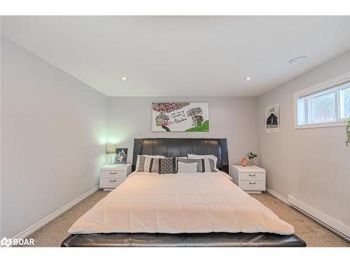 7 Bay Court, Penetanguishene, ON - Indoor Photo Showing Bedroom