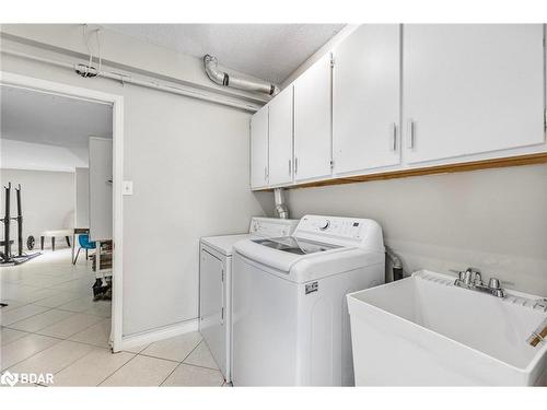 383 Codrington Street, Barrie, ON - Indoor Photo Showing Laundry Room