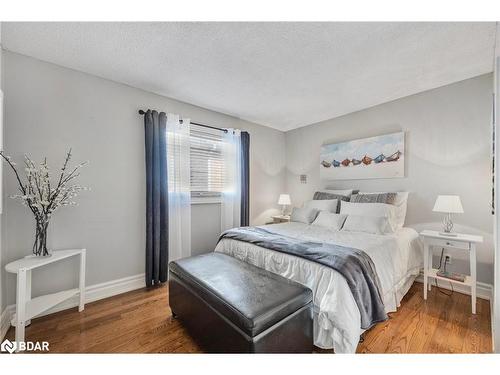 383 Codrington Street, Barrie, ON - Indoor Photo Showing Bedroom