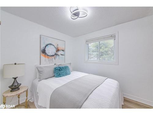 277 Nelson Street, Barrie, ON - Indoor Photo Showing Bedroom