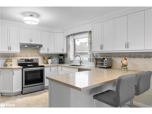 210 Anne Street N, Barrie, ON - Indoor Photo Showing Kitchen