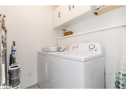 3152 Mosley Street, Wasaga Beach, ON - Indoor Photo Showing Laundry Room