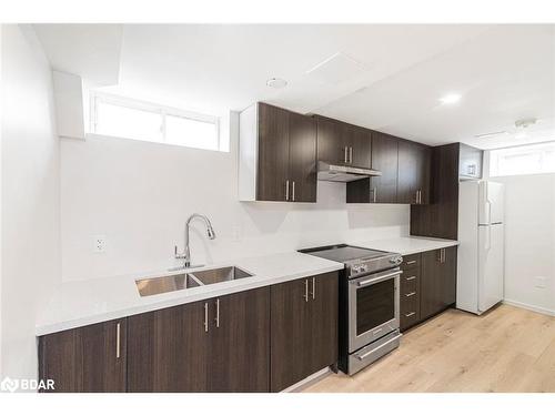 83 Edwina Court, Hamilton, ON - Indoor Photo Showing Kitchen With Double Sink