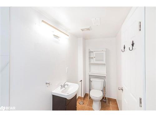 83 Edwina Court, Hamilton, ON - Indoor Photo Showing Bathroom