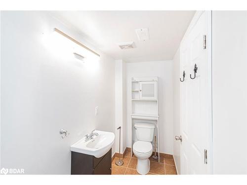 83 Edwina Court, Hamilton, ON - Indoor Photo Showing Bathroom