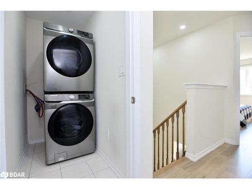 244 Esther Crescent Crescent, Thorold, ON - Indoor Photo Showing Laundry Room