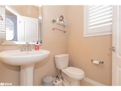 228H Crawford Street, Barrie, ON - Indoor Photo Showing Bathroom