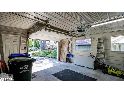 46 Church Street S, Alliston, ON - Indoor Photo Showing Garage