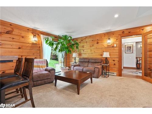 2 Mountainview Road, Mulmur, ON - Indoor Photo Showing Living Room