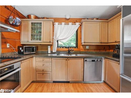 2 Mountainview Road, Mulmur, ON - Indoor Photo Showing Kitchen With Stainless Steel Kitchen With Double Sink