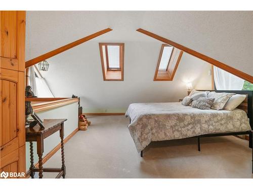 2 Mountainview Road, Mulmur, ON - Indoor Photo Showing Bedroom