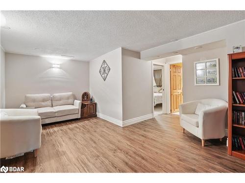 2 Mountainview Road, Mulmur, ON - Indoor Photo Showing Living Room