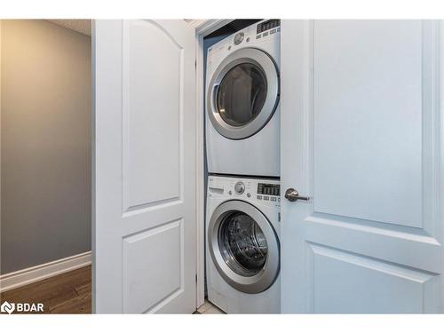 401-44 Ferndale Drive S, Barrie, ON - Indoor Photo Showing Laundry Room