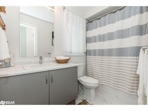 17 Clear Spring Avenue, Georgina, ON - Indoor Photo Showing Bathroom